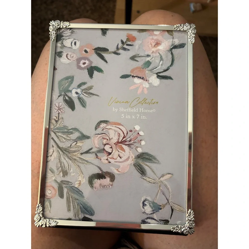 Sheffield Home Vivian Collection Silver Rose Corner 5x7 Picture Frame 7K76-57A